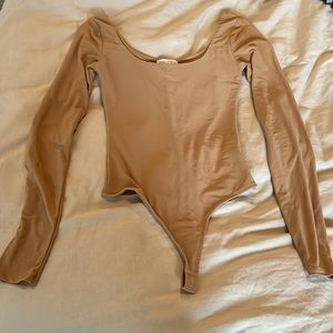 Leith tan/camel thong